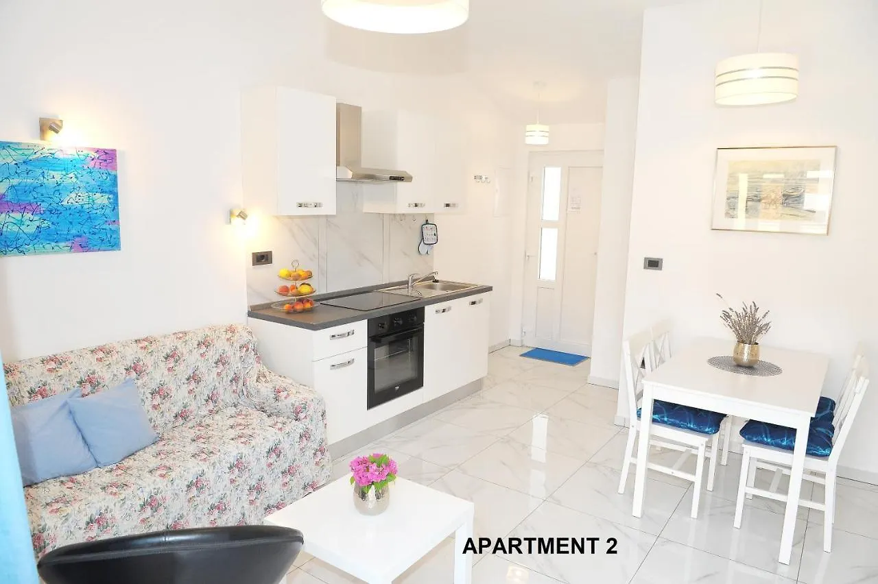Ondina Apartments Pola 0*,  Croazia